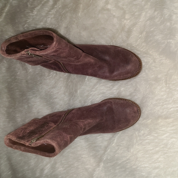 Johnston & Murphy S. 9.5 Distressed Dark Red Leather Wedge Booties - Picture 3 of 7